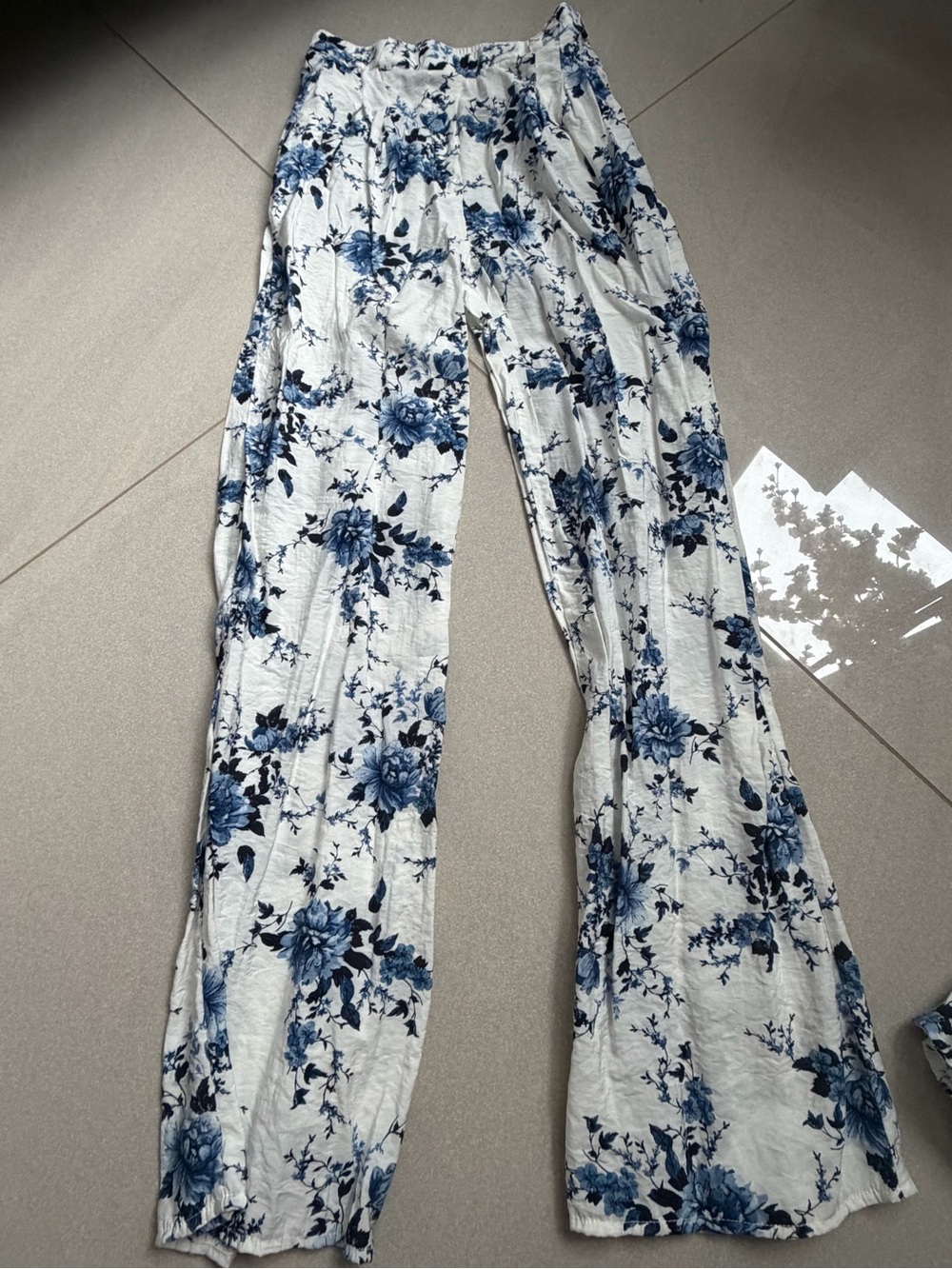 Sienna Sky Blue & White Floral Strapless Top & Wide Leg Pants Set S - Picture 3 of 4